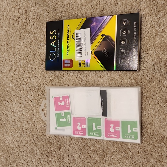 Samsung Galaxy s20 screen protector - Picture 3 of 3